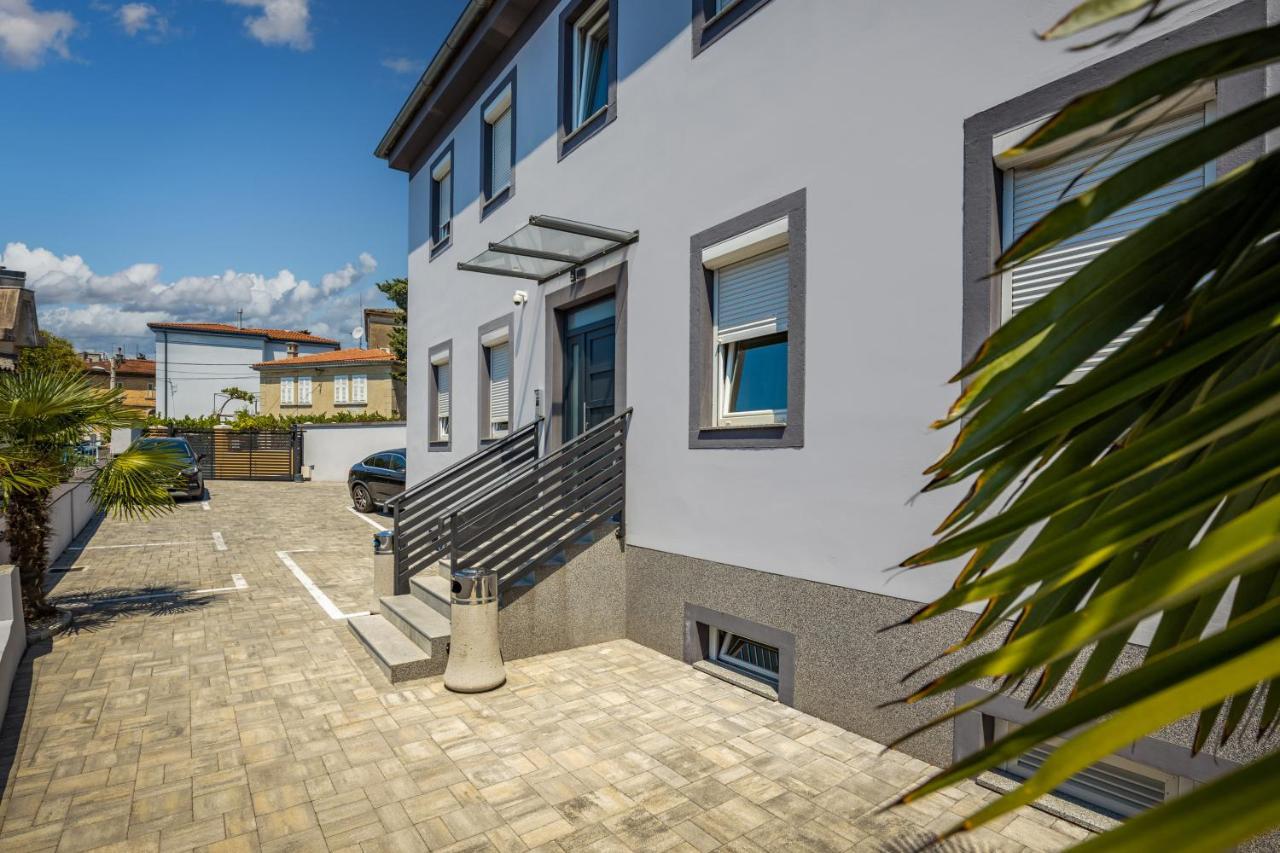 Agostini - Self Check-in - Gated Parking On Site Apartment *