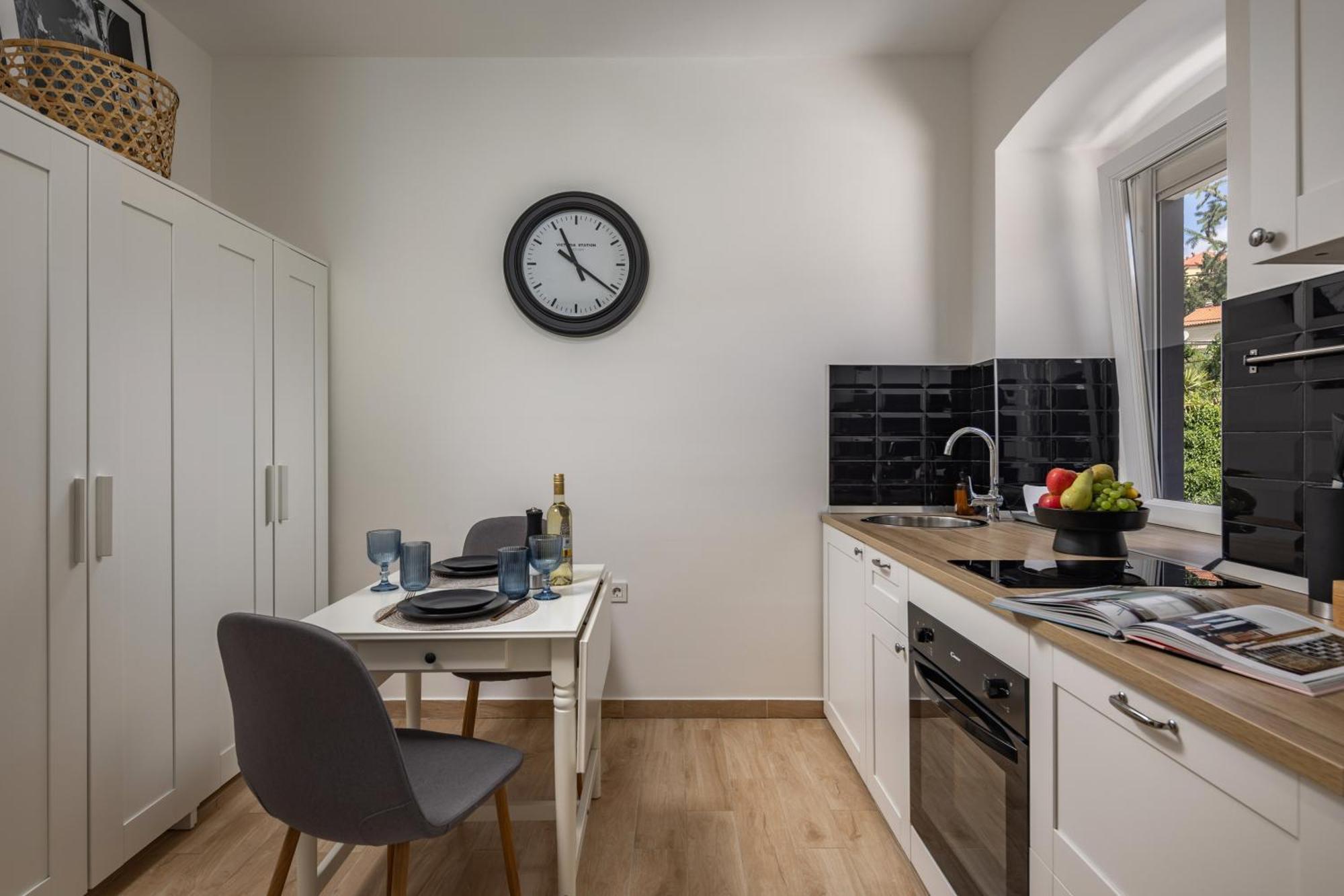 Agostini - Self Check-in - Gated Parking On Site Apartment